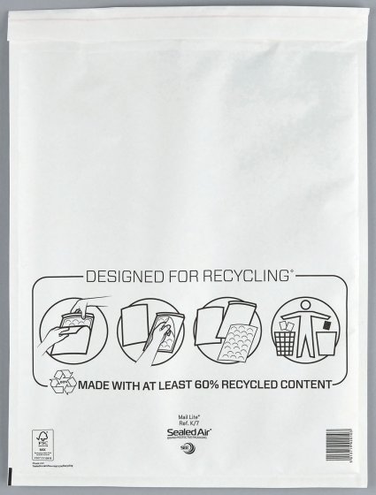 SH00235 PADDED ENVS WHITE K7 SH00235 PADDED ENVS WHITE K7